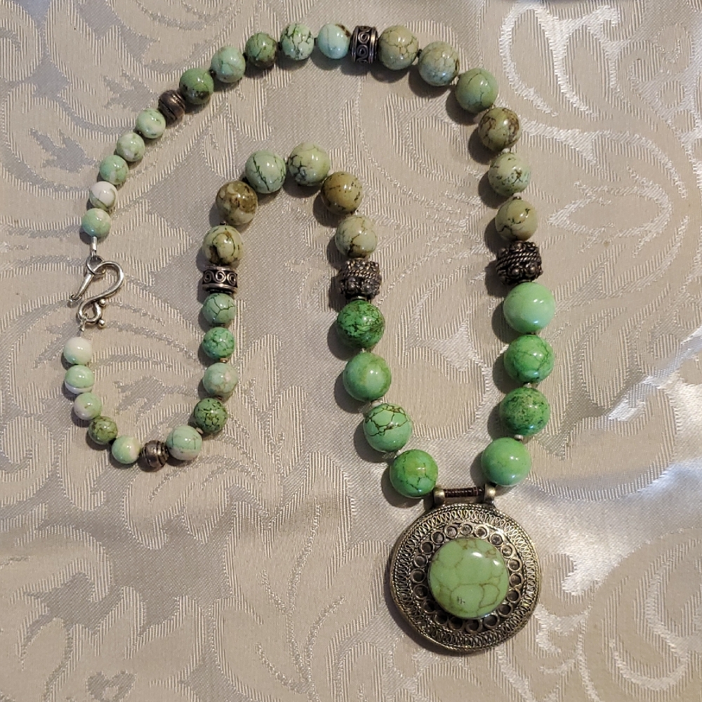 Vintage Green Turquoise Pendant & Beads Necklace